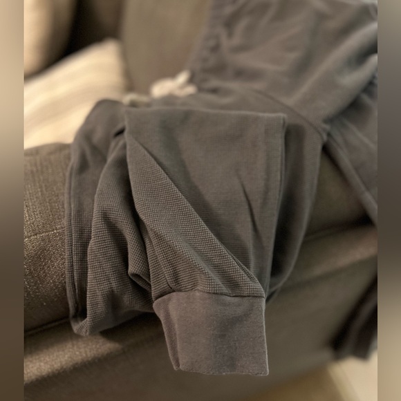 Joggers - Picture 2 of 3